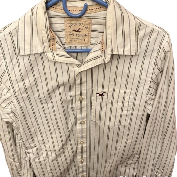 2/$30 Hollister Striped Button Down Shirt HCO Button Up Dress Shirt Logo Pocket - Picture 2 of 5